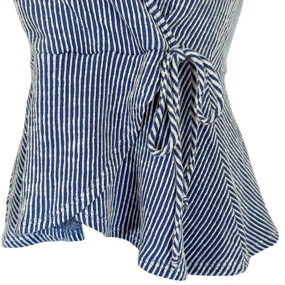 Caution to the Wind Junior’s Medium Short Sleeve Knit Striped Wrap Peplum Top - Picture 4 of 6